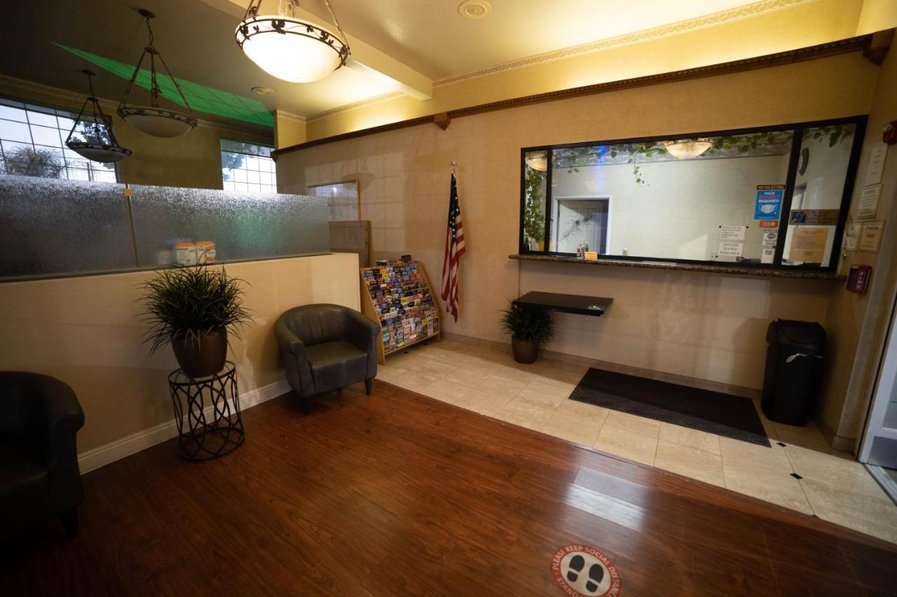 Mid City Inn & Suites Pico Rivera Ngoại thất bức ảnh