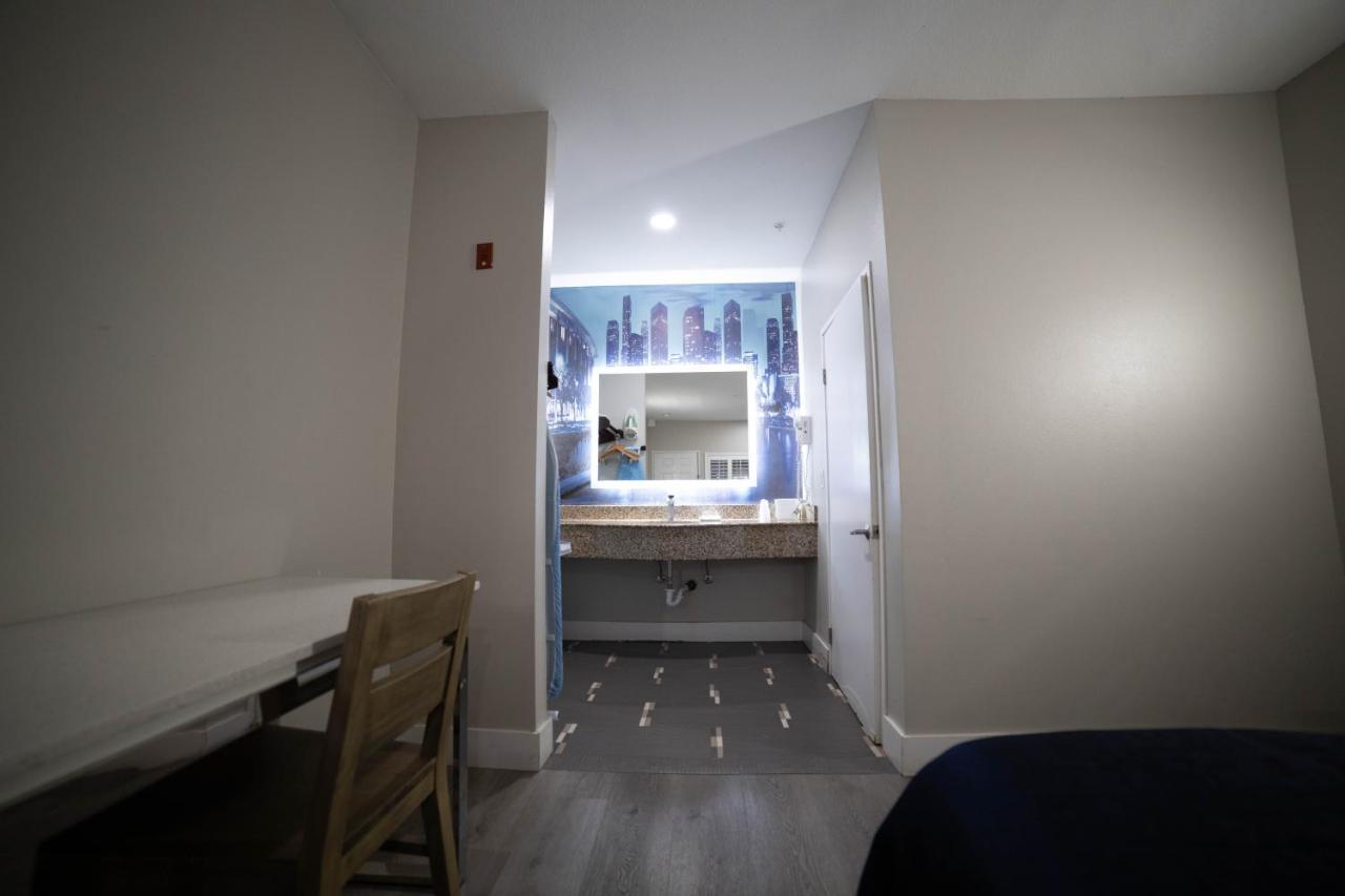 Mid City Inn & Suites Pico Rivera Ngoại thất bức ảnh